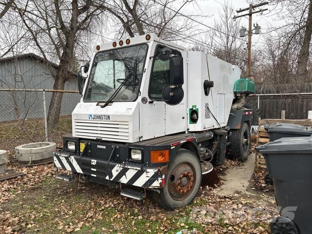 Johnston  Camion balayeur