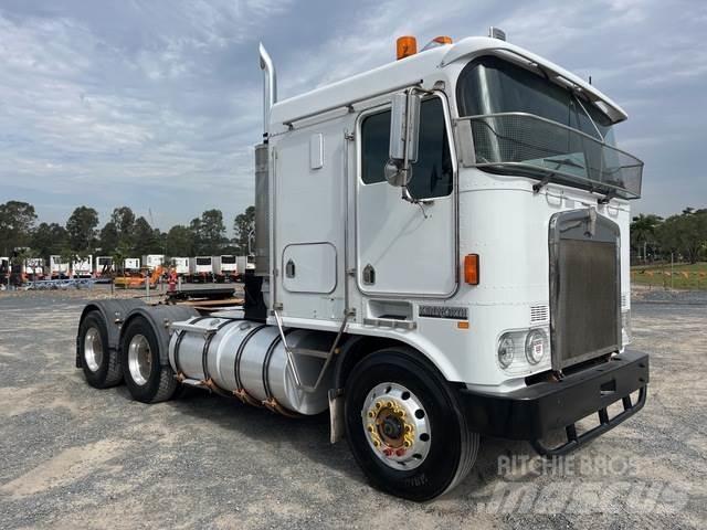 Kenworth K104 Tracteur routier