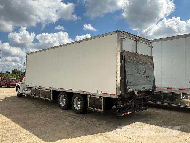 Kenworth T300 Camion Fourgon