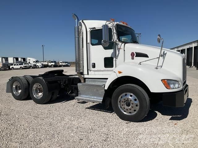 Kenworth T440 Tracteur routier