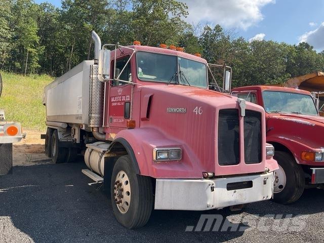 Kenworth T450B Motrici cisterna