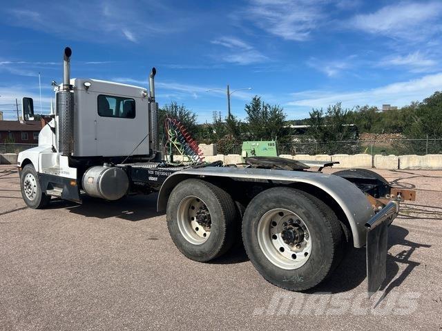 Kenworth T600 Tracteur routier