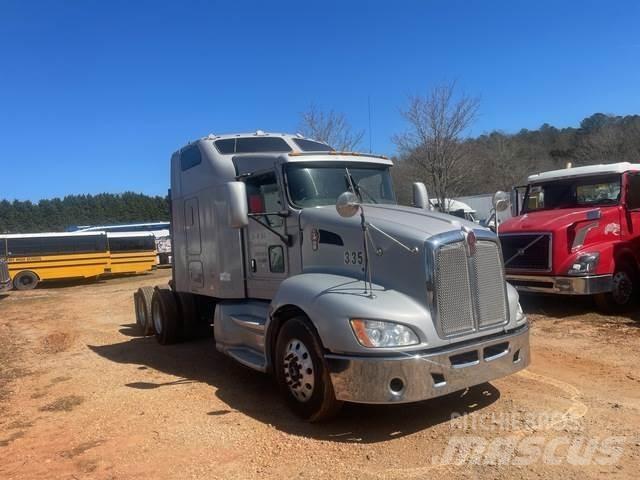 Kenworth T660 Tracteur routier