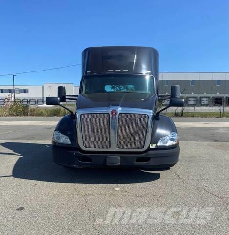 Kenworth T680 Tracteur routier