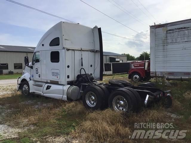Kenworth T700 Tracteur routier