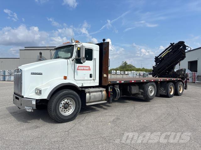 Kenworth T800 Camion plateau ridelle avec grue