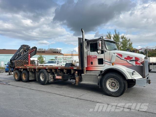 Kenworth T800 Camion plateau ridelle avec grue