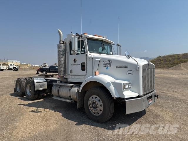 Kenworth T800B Tracteur routier
