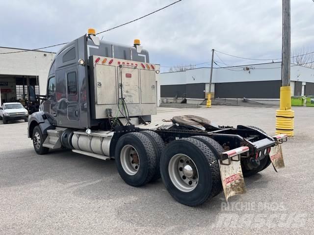 Kenworth T880 Tracteur routier