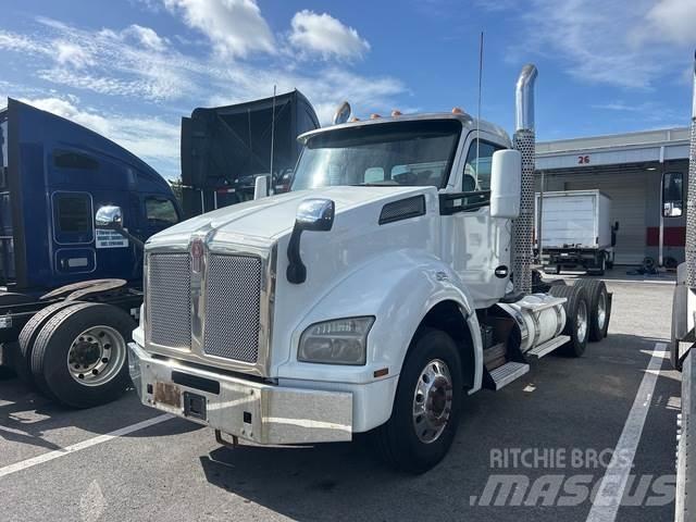 Kenworth T880 Tracteur routier