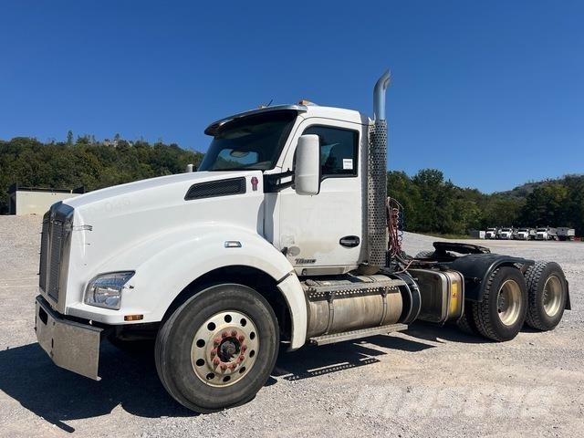 Kenworth T880 Tracteur routier