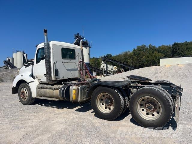 Kenworth T880 Tracteur routier