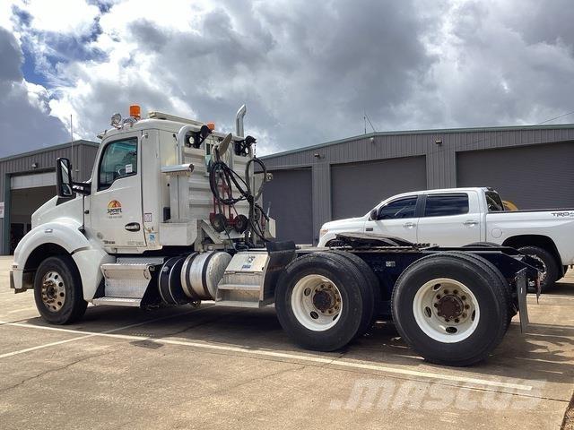 Kenworth T880 Tracteur routier