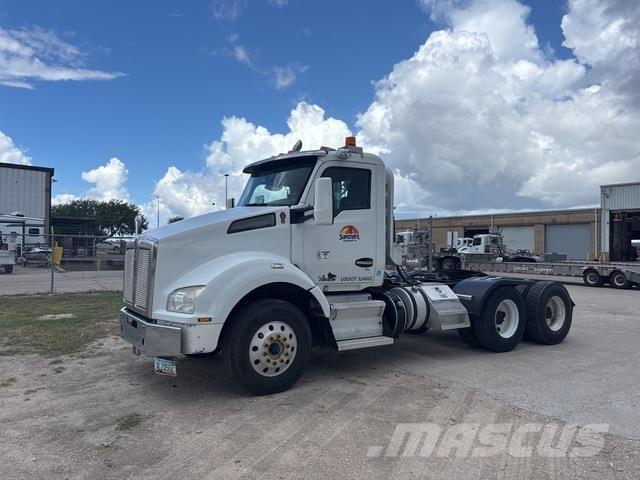 Kenworth T880 Tracteur routier