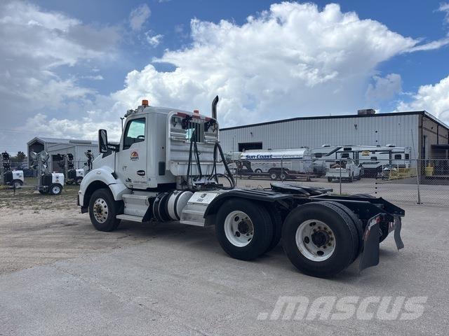 Kenworth T880 Tracteur routier