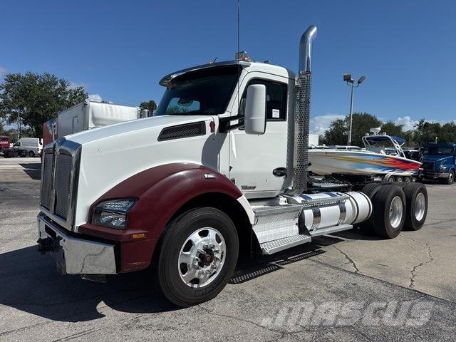 Kenworth T880 Tracteur routier
