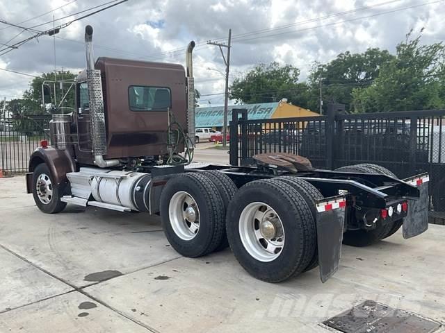 Kenworth W900 Tracteur routier