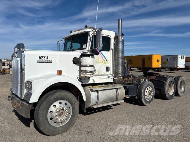 Kenworth W900B Tracteur routier