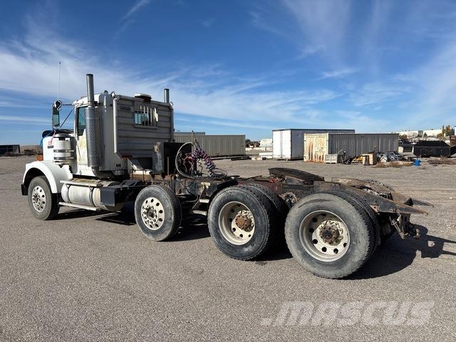 Kenworth W900B Tracteur routier