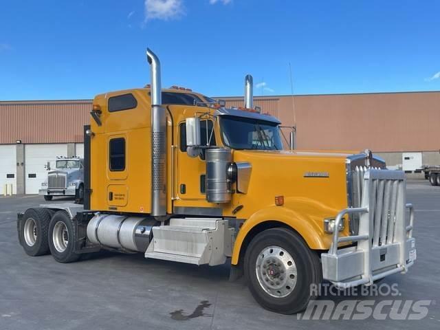 Kenworth W900L Tracteur routier