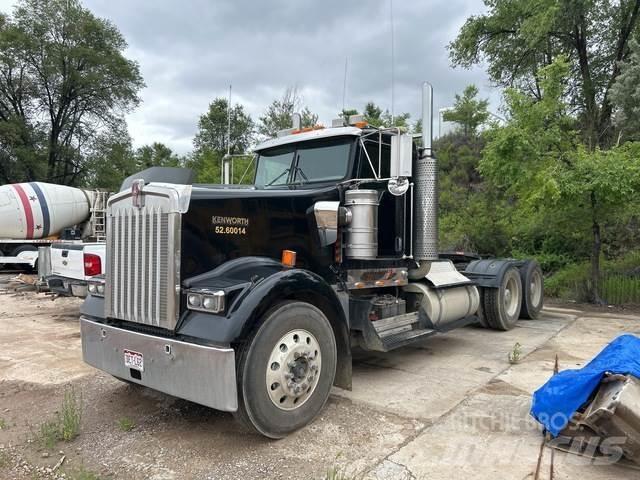 Kenworth W900L Tracteur routier
