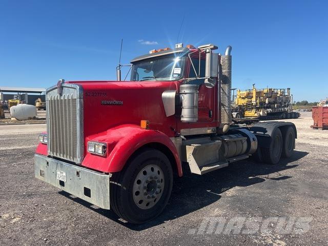 Kenworth W900L Tracteur routier