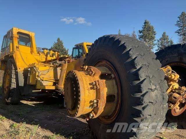 Komatsu 330M Tombereau articulé
