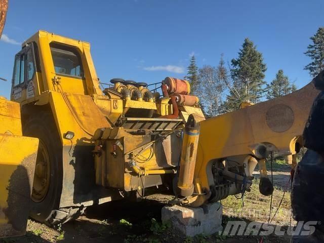 Komatsu 330M Tombereau articulé