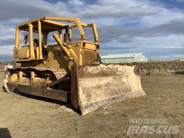Komatsu D65E-6 Bouteurs sur chenilles