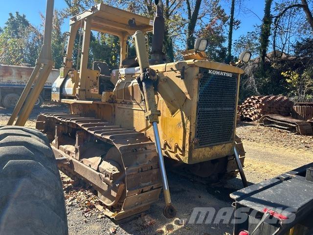 Komatsu D68E-1 Bouteurs sur chenilles