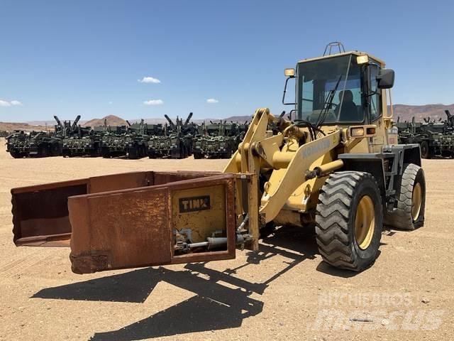 Komatsu WA120 Chargeuse sur pneus