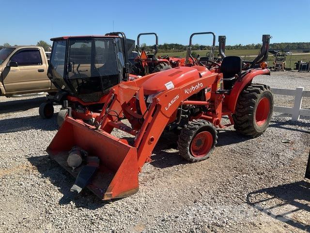 Kubota L3301DT Micro tracteur