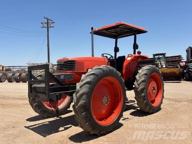 Kubota M9000 Tracteur