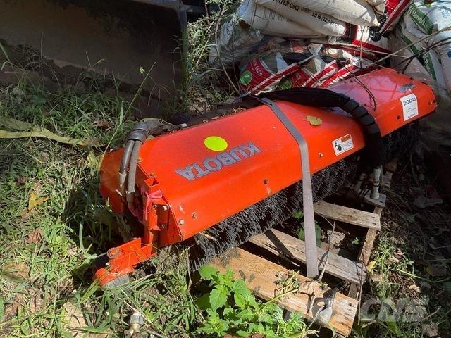 Kubota V5260 Balayeuse / Autolaveuse