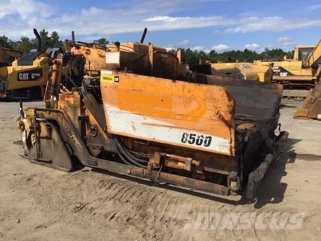 LeeBoy L8500T Finisseur