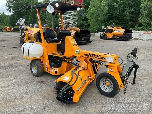 LeeBoy NB25 Balayeuses d'intérieur