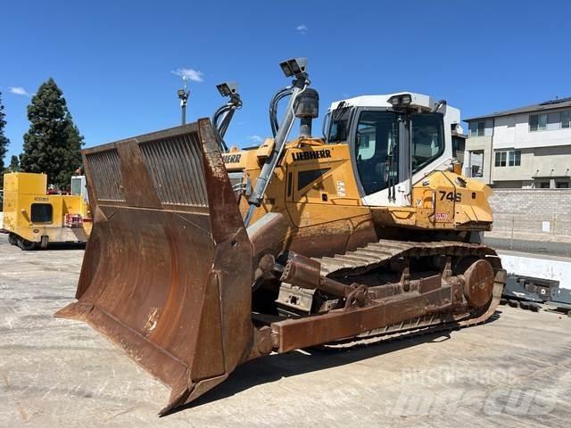 Liebherr 746 Bouteurs sur chenilles