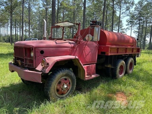  M35 Camion citerne à eau