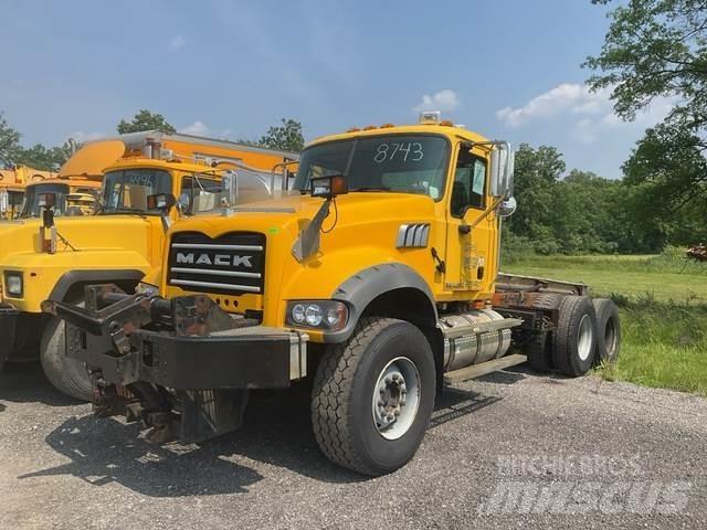 Mack 700 Chasse neige