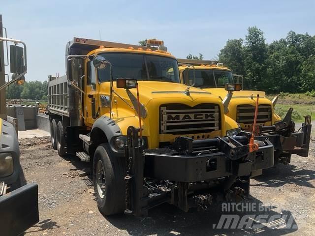 Mack 700 Chasse neige