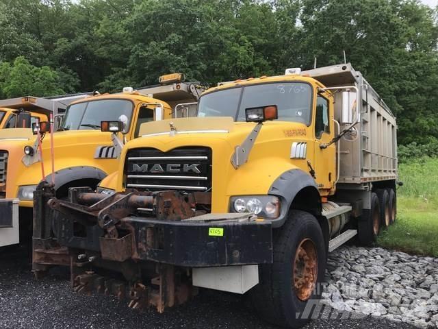 Mack 700 Chasse neige