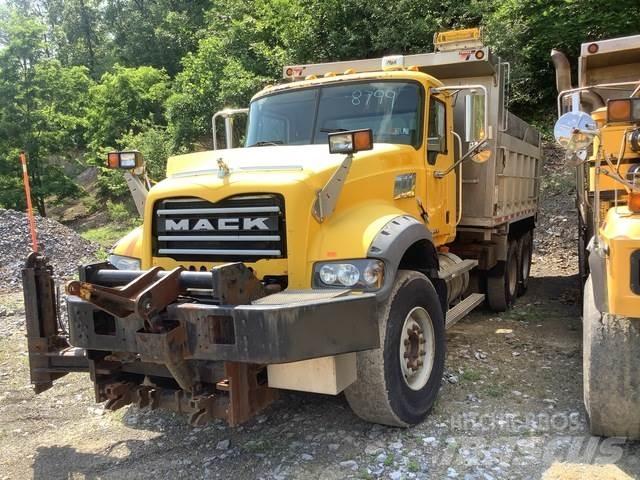 Mack 700 Chasse neige