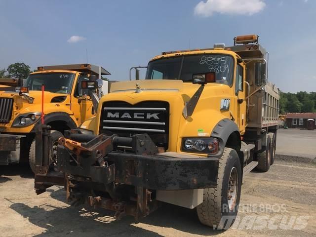 Mack 700 Chasse neige