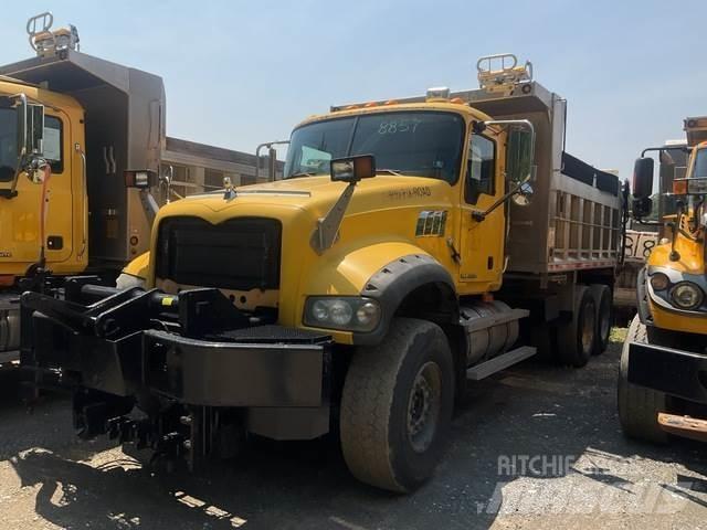 Mack 700 Chasse neige