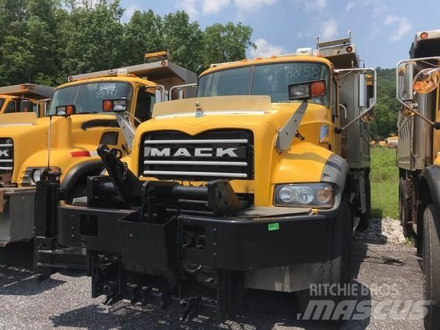Mack 700 Chasse neige