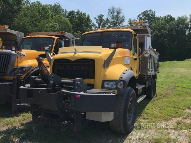 Mack 700 Chasse neige