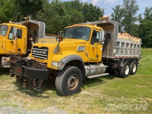 Mack 700 Chasse neige