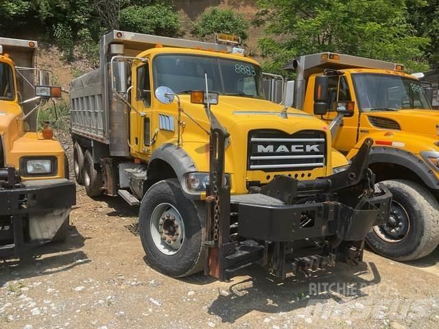 Mack 700 Chasse neige