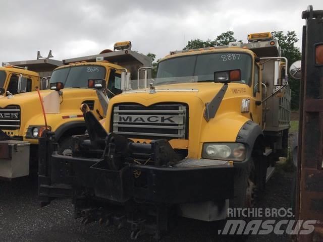 Mack 700 Chasse neige