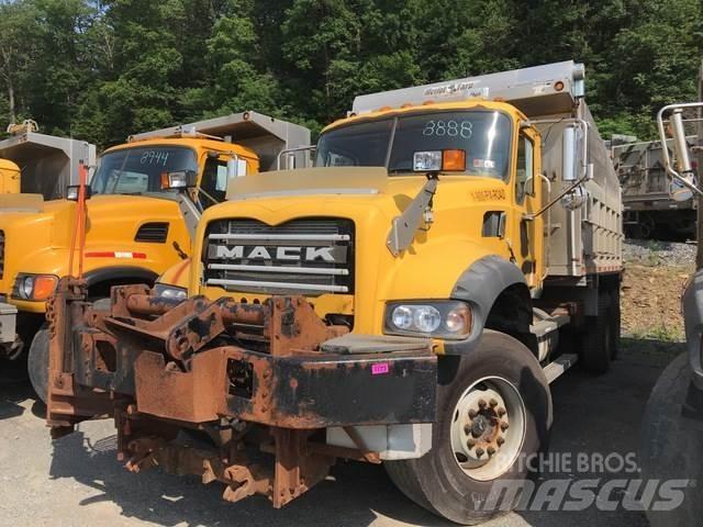 Mack 700 Chasse neige